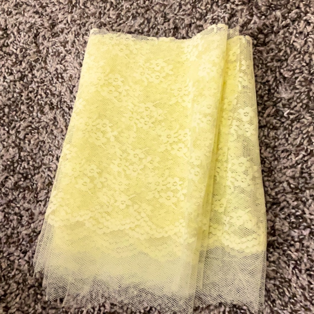 Cheerful yellow lace